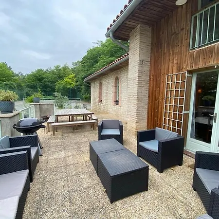 La Maison Du Bonheur Hébergement de vacances *